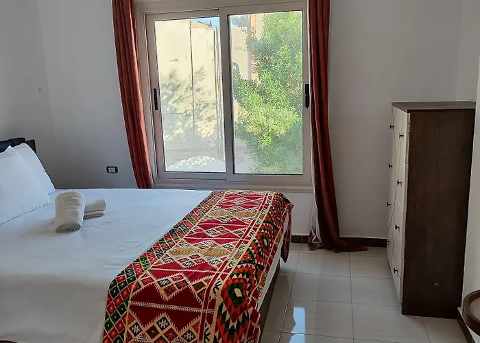Almina - And Relax With Us In Style * Gurdaka