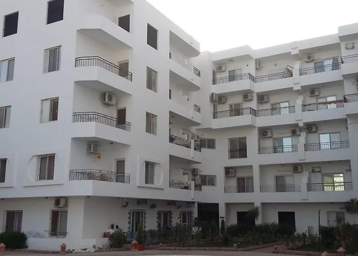 Almina - And Relax With Us In Style Apartman *